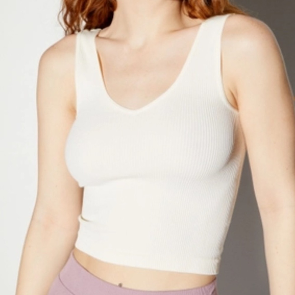 NWT • White Ribbed Seamless Tank Top 🤍